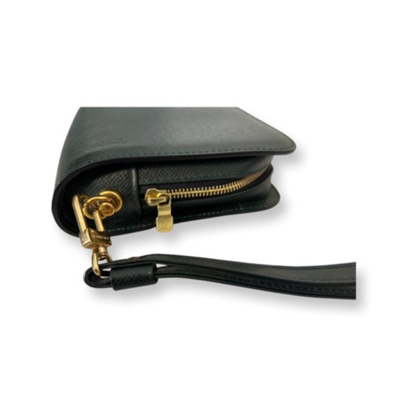 Louis Vuitton Tiga Baikal Clutch - Picture 11 of 13